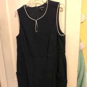 Sleeveless dress
